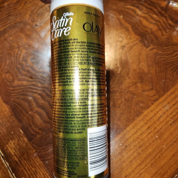 Gillette satin care sensitive shaving cream - Picture 2 of 2